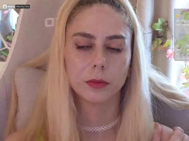 -Light-Fury- from BongaCams