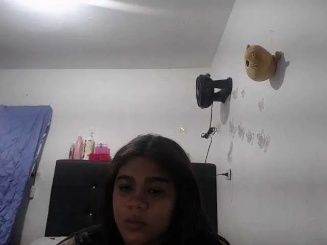 Freechat 2moonsfulloflove on BongaCams