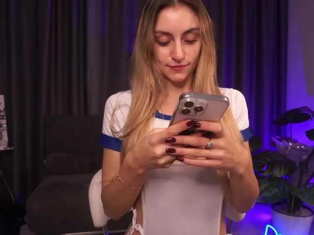 Admire 21 years old adria-lux from BongaCams adria-lux from BongaCams