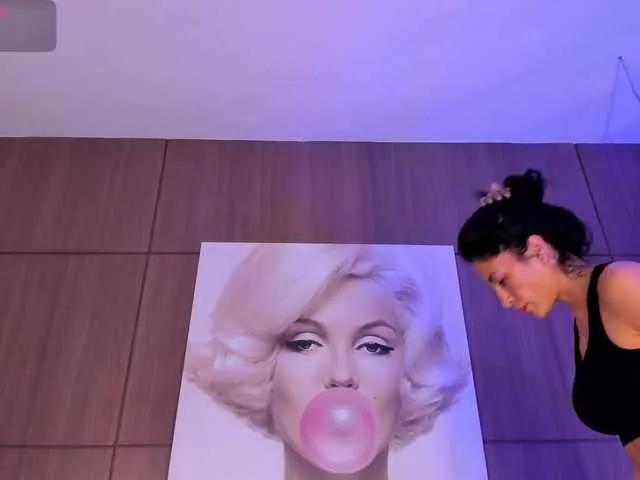 Freechat AgattaDuque on BongaCams