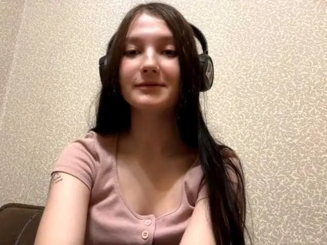 Freechat AideLandaker on BongaCams