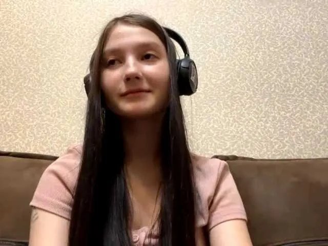 Freechat AideLandaker on BongaCams