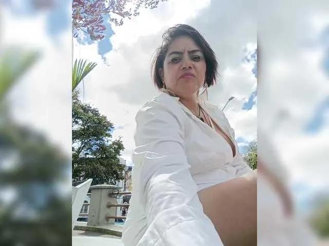 AlexaBrown12 from BongaCams