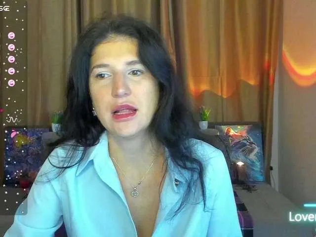 AliannaSoloKisses on BongaCams