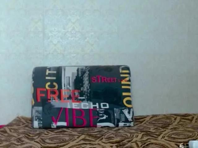 Masturbate to 19 years old aliiicestone from BongaCams aliiicestone from BongaCams