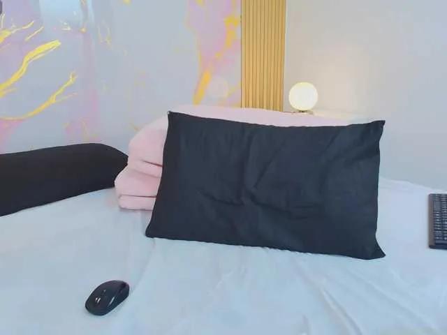 AlishaDixon on BongaCams