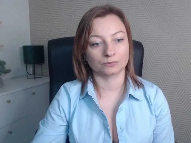 angelaLove13 on BongaCams