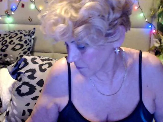 Freechat ANGELGRANNY on BongaCams