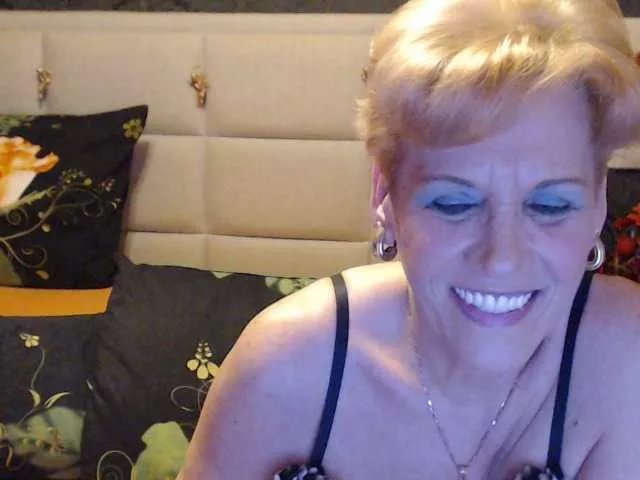 Freechat ANGELGRANNY on BongaCams