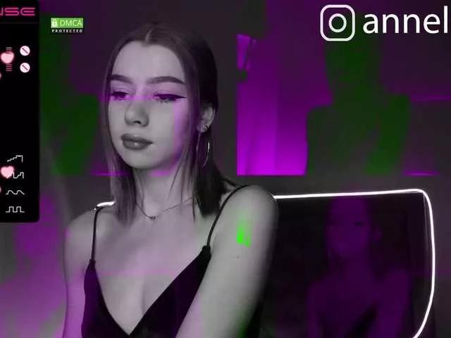 Annelitt on BongaCams