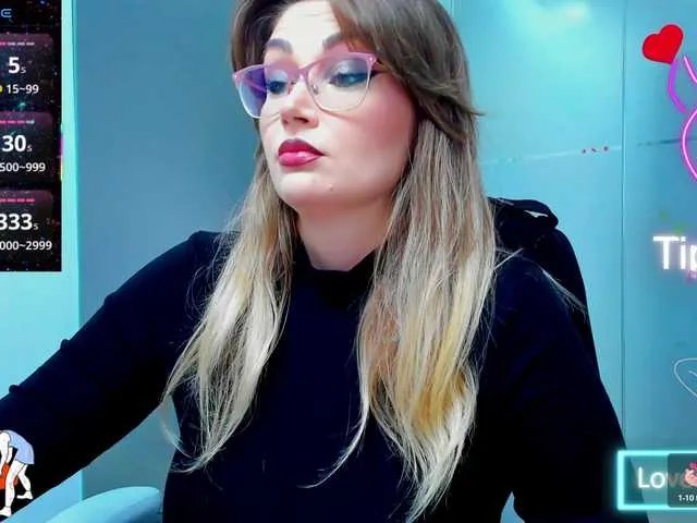 Freechat anyarosses on BongaCams