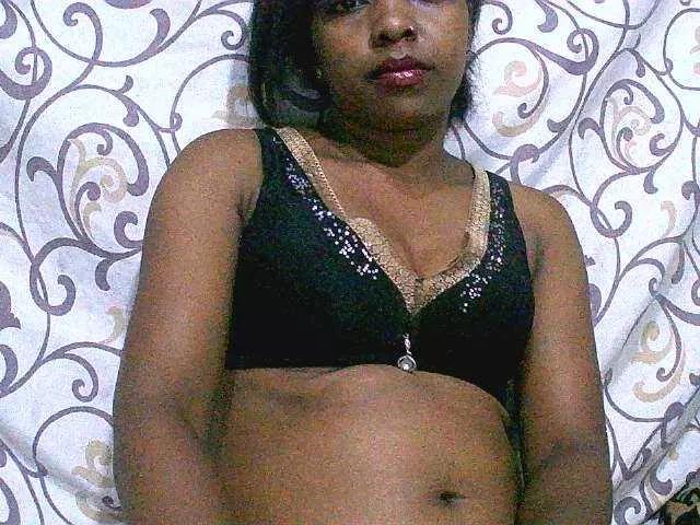 Asmonah on BongaCams