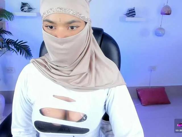 Aura-cuutee on BongaCams 