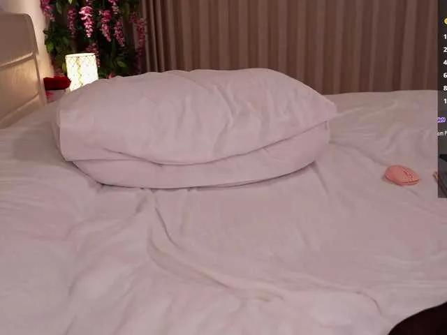 Explore 23 years old BabyEllen from BongaCams BabyEllen from BongaCams