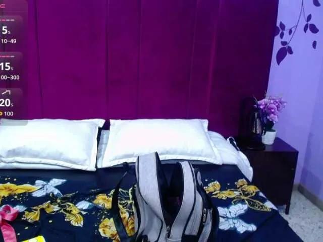 CamiilaReyes from BongaCams