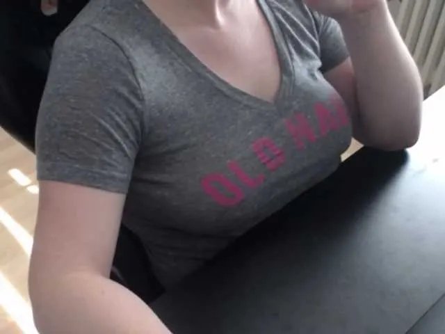 Freechat Celina-Rose on BongaCams