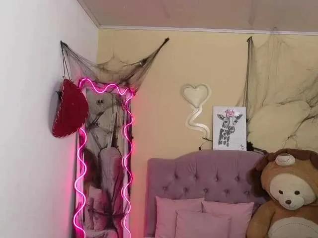 Freechat Chiara-tay on BongaCams