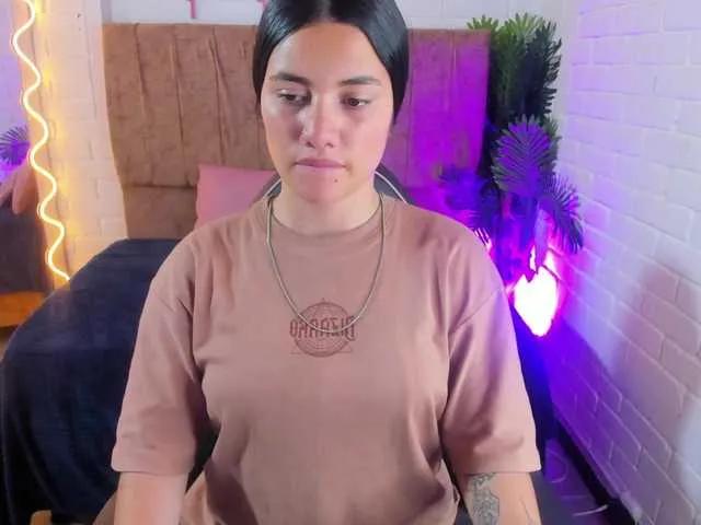 Freechat Chiara-tay on BongaCams