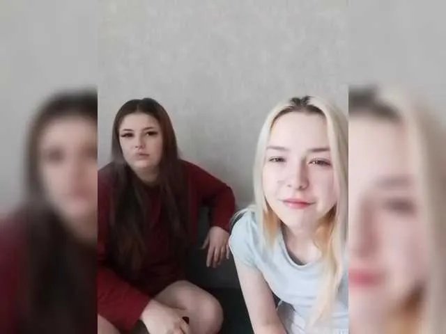 Freechat cutesmiles on BongaCams