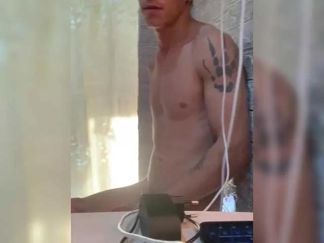 Slutty Dmeesk wants you to fuck their body now Dmeesk from BongaCams