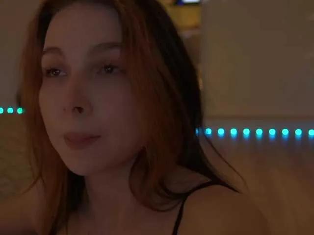 Admire sexy camwhore DrammaQueennnn DrammaQueennnn from BongaCams