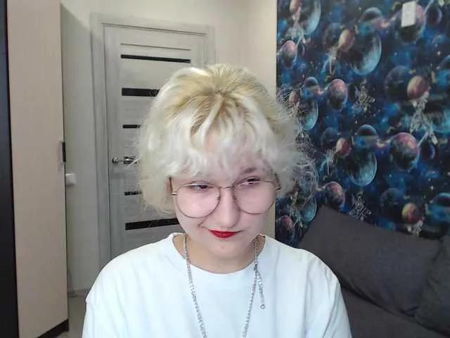 ElizabethWooler on BongaCams 
