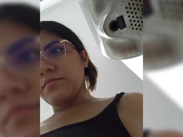 Discover ElizHarper, she wants to masturbate for you ElizHarper from BongaCams