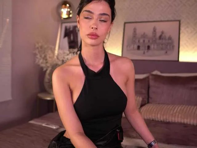 ElleDiane on BongaCams