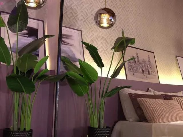 ElleDiane on BongaCams