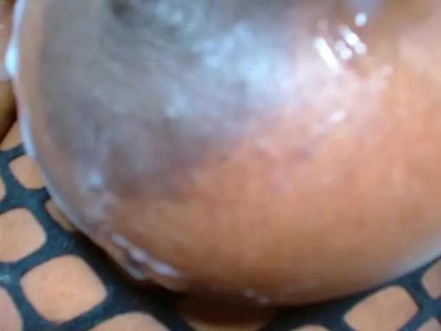 Emilyht from BongaCams