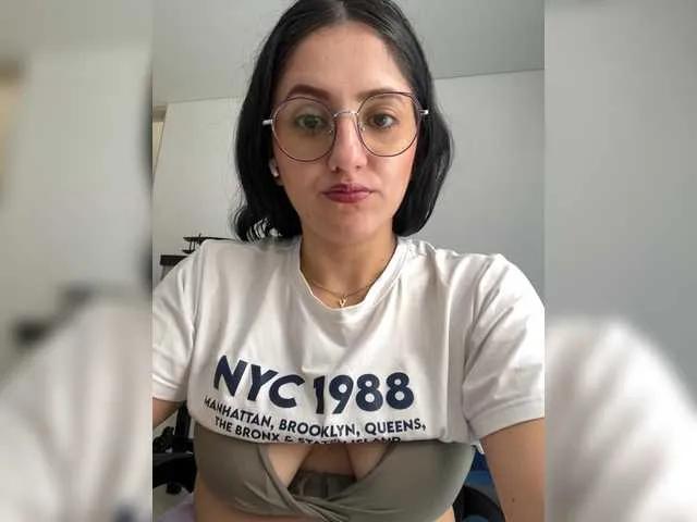 Freechat EvanShell1 on BongaCams