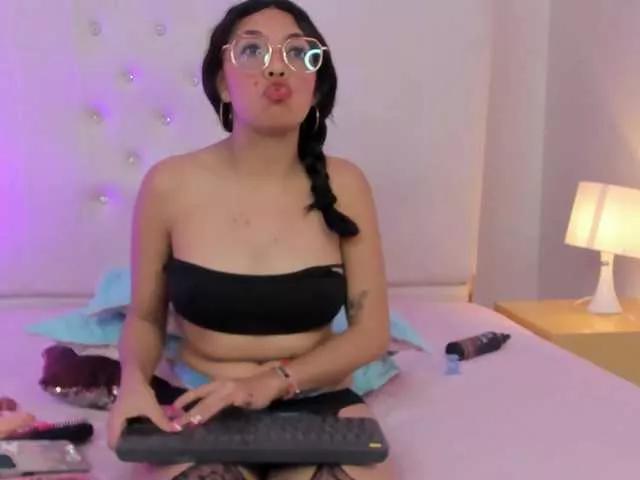 EvelynHarpee on BongaCams 