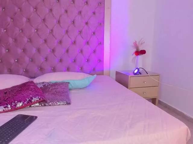 EvelynHarpee on BongaCams 