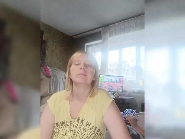 Naked FireGella wants you to fuck their body now FireGella from BongaCams