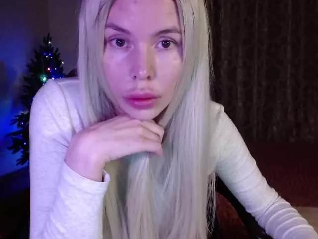 Freechat Foxymoxy19 on BongaCams