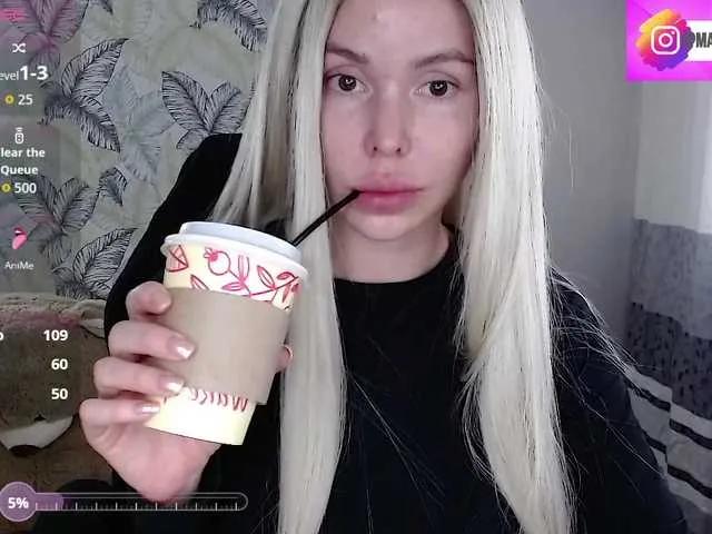 Freechat Foxymoxy19 on BongaCams