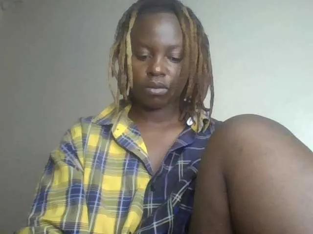 freakcurvy8 from BongaCams