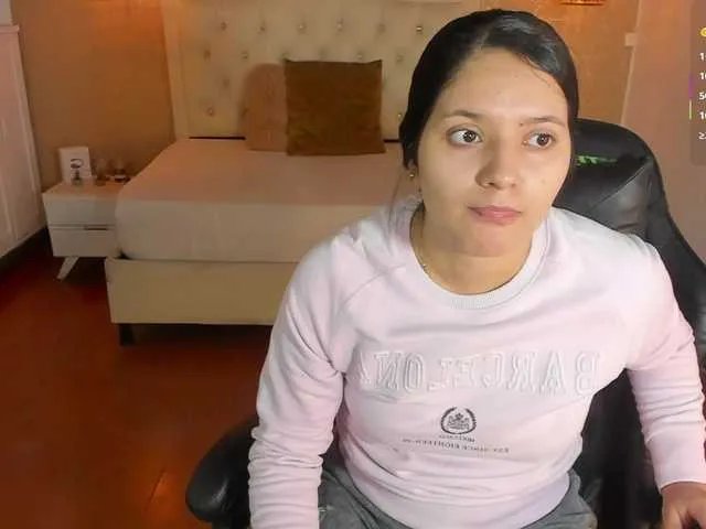 Freechat Hadley- on BongaCams