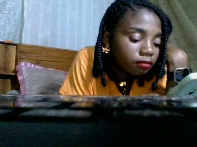 Freechat Hemreyi on BongaCams