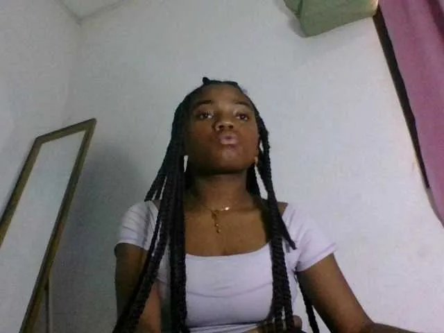 Freechat Hemreyi on BongaCams