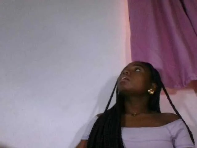 Freechat Hemreyi on BongaCams