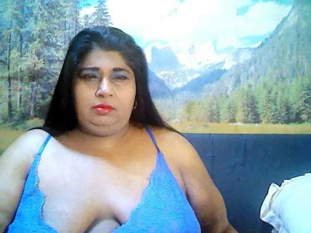 Freechat indianhoney on BongaCams