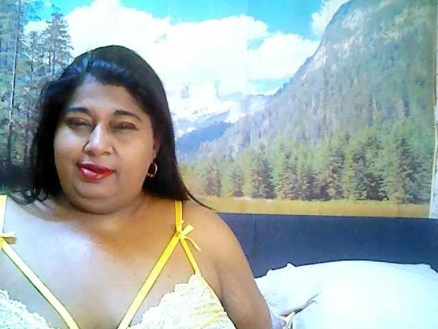 Freechat indianhoney on BongaCams