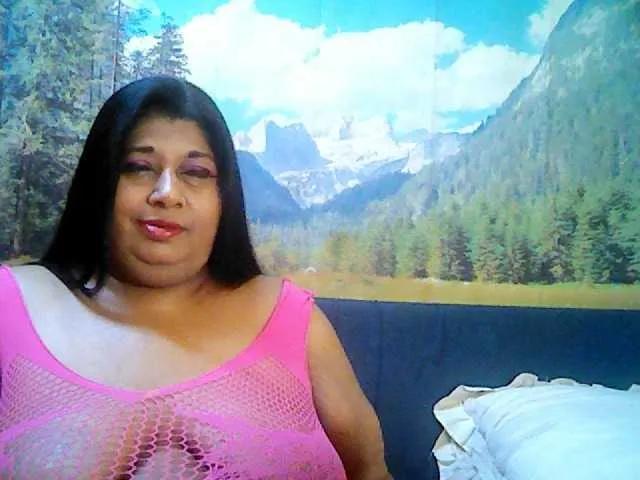 Freechat indianhoney on BongaCams