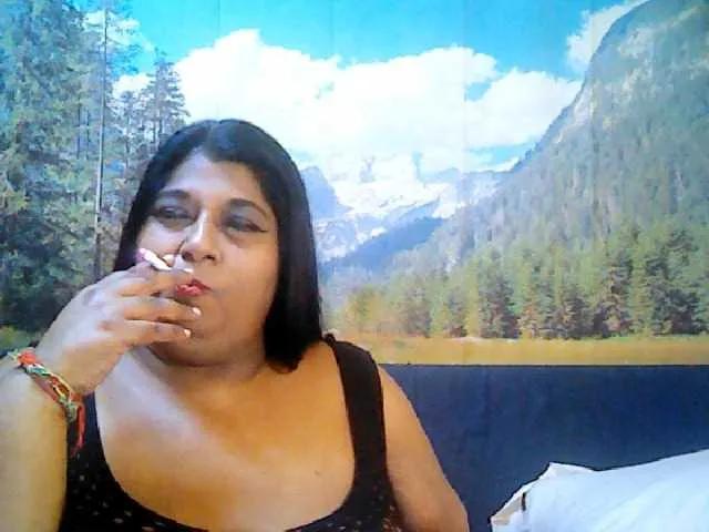 Freechat indianhoney on BongaCams