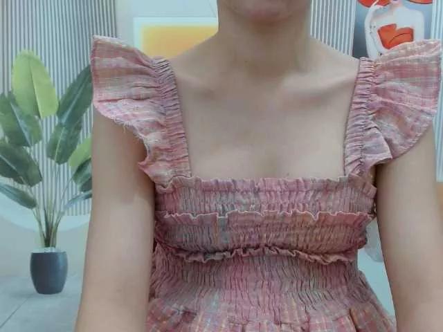 inHI on BongaCams 