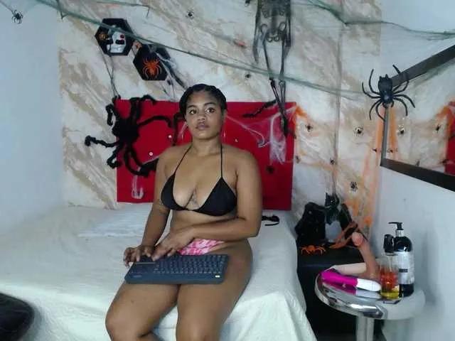 Checkout BongaCams's Issa-love Issa-love from BongaCams