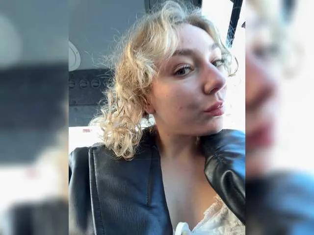 Freechat Janchi- on BongaCams