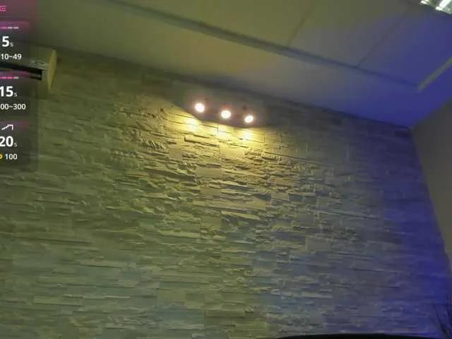 JessyBee on BongaCams