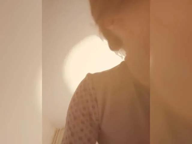 Katti-she from BongaCams